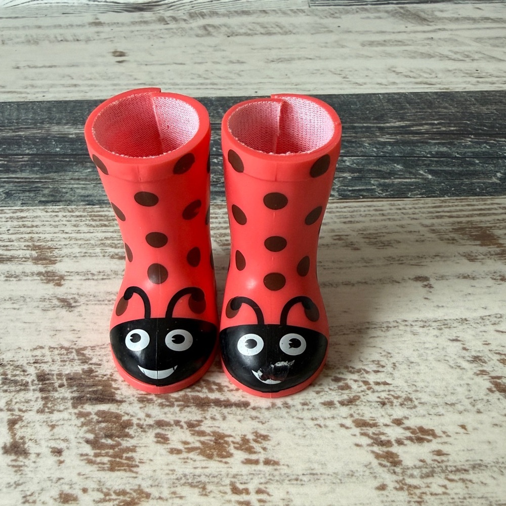 American Girl WELLIEWISHERS Doll WILLA First Meet Outfit - 15” Doll Shoes BOOTS